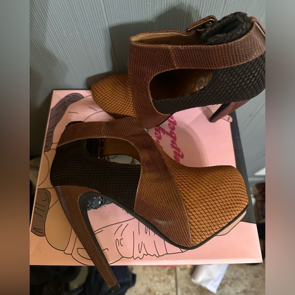 Jeffrey  Campbell size: 8 - Picture 9 of 10